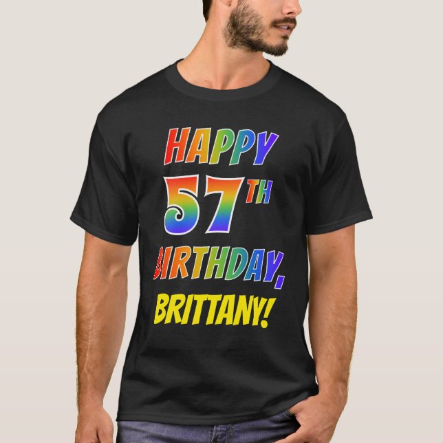 Camiseta Rainbow Parece FELIZ 57º ANIVERSÁRIO + Nome Person (Frente)
