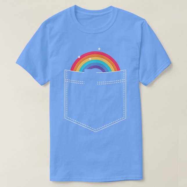 Camiseta Rainbow Pocket Transgender Queue LGBTQ+ Love Equal (Frente do Design)