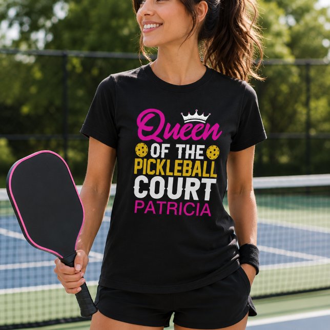 Camiseta Rainha Divertida Personalizada da Quadra de Pickle (Add name to customize.  See collection for other items)