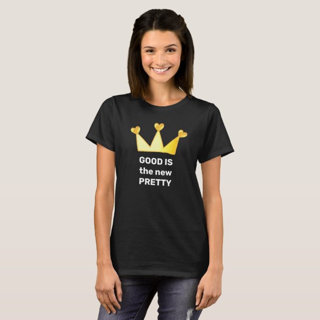Camiseta Rainha Dourada de Copas (Frente Completa)