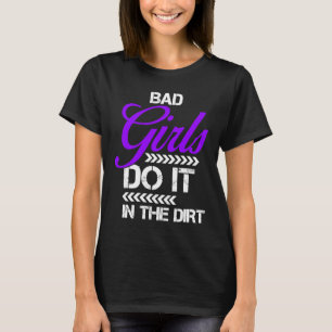 Camiseta Raparigas ruins fazem isso na pista de saia
