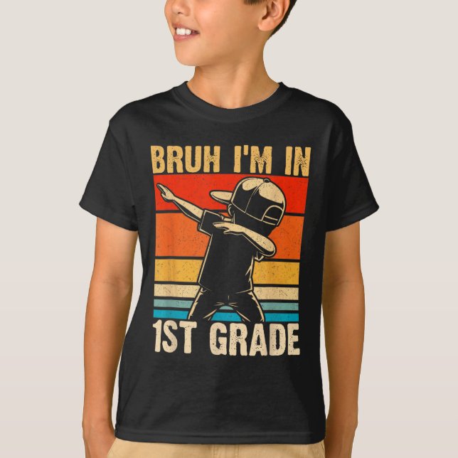 Camiseta Rapaz Batido de 1º ano Bruh Estou em 1rua (Frente)