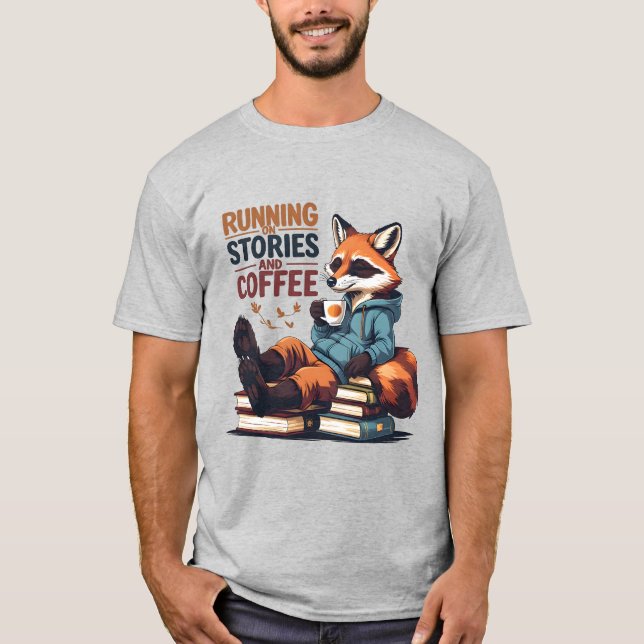 Camiseta Raposa Relaxada com Café - Amantes de Livros Louco (Frente)
