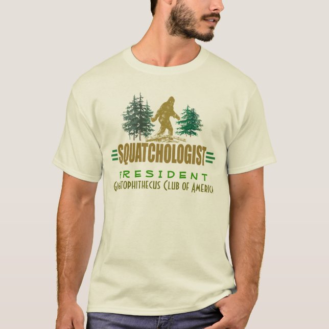 Camiseta Rastreador de Sasquatch Humorístico (Frente)