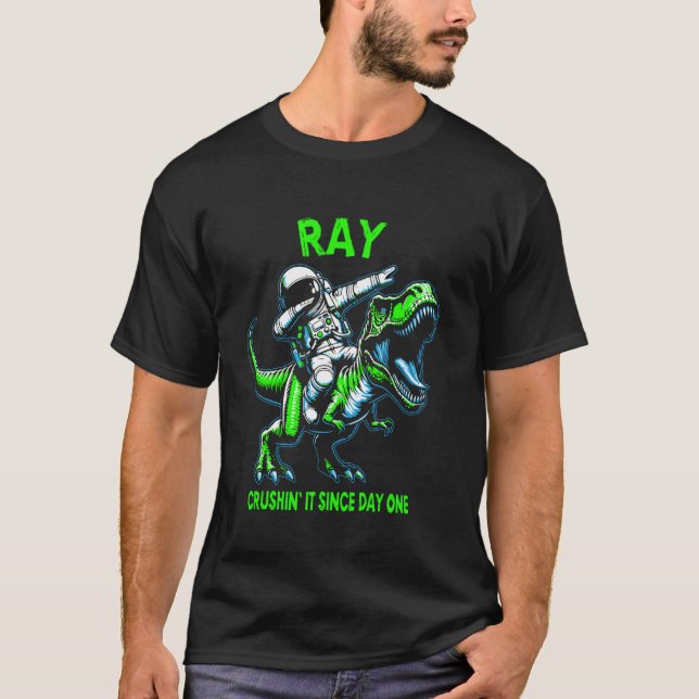 Camiseta Ray Crushin' It Since Day One Astronaut Dinosaur C (Frente)