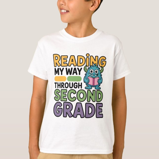 Camiseta Reading My Way Through Second Grade Monster  (Frente)