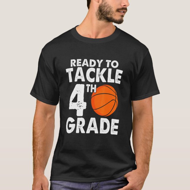 Camiseta Ready to Tackle Fourth Grade Back to School Basket (Frente)