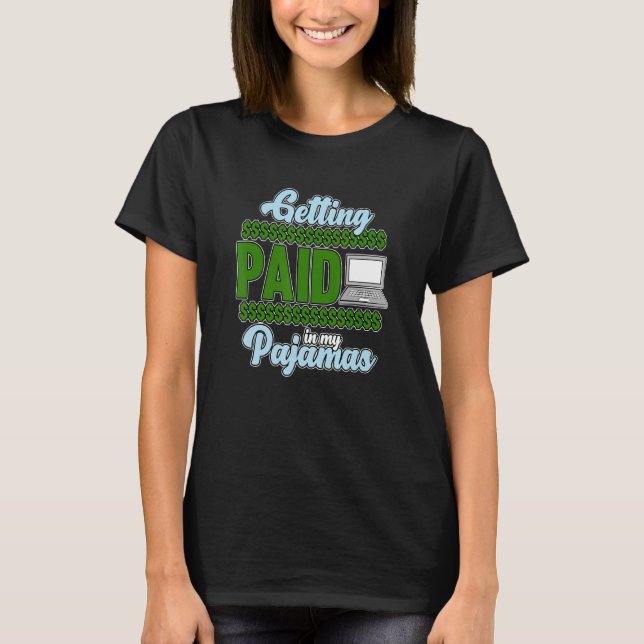 Camiseta Recebendo Trabalho De Pijama De Funcionários Domés (Frente)