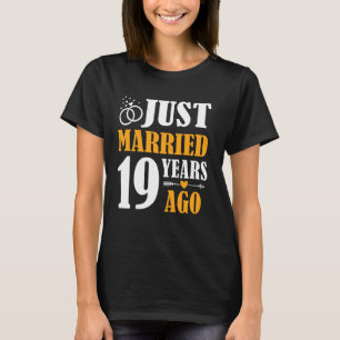 Camiseta Recem casados 19 Anos Atrás 19 Aniversário de Casa
