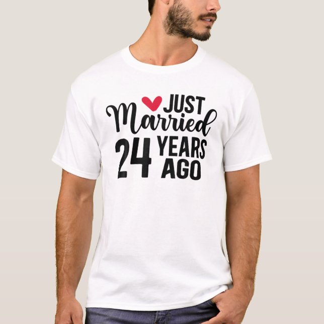 Camiseta Recem casados 24 Anos Atrás, Coincidindo Com O 24º (Frente)