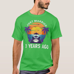 Camiseta Recem casados 25 Anos Atrás Casando 25 E