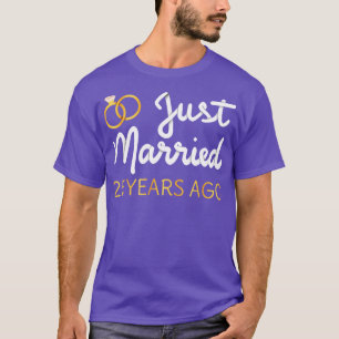 Camiseta Recem casados 25 Anos Atrás IV