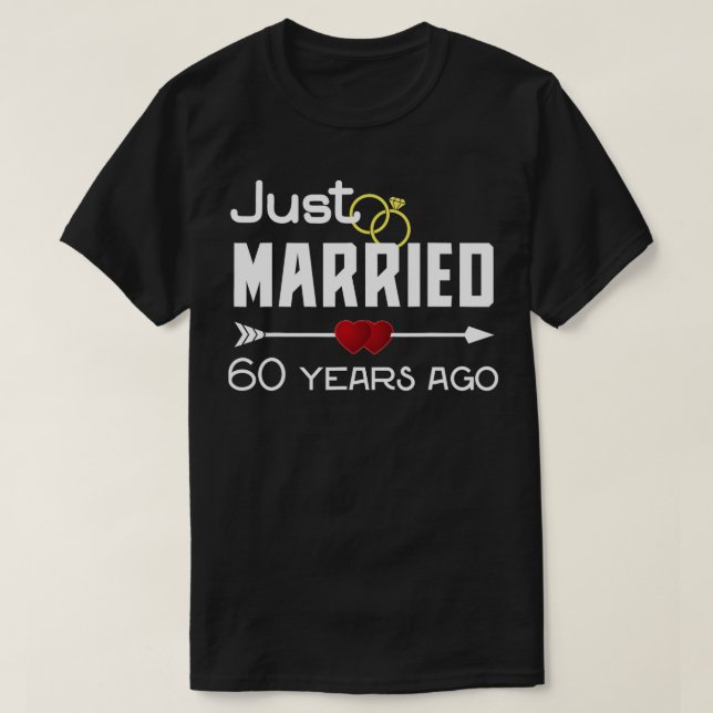 Camiseta Recem casados 60 Anos Atrás 60ª Anniversar Casamen (Frente do Design)