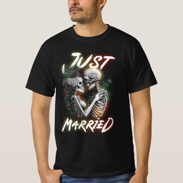 Camiseta Recem casados Halloween Skeleton Bride E Grove Nós (Frente)