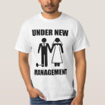 Camiseta Recem casados, sob a gestão nova<br><div class="desc">. .but nunca tomarão… nosso FREEDOOOOOM!  Oh espera,  sim vão faz4e-lo.  Grande gfit para o noivo recentemente casado ou o solteiro logo-à-estar-casado.</div>