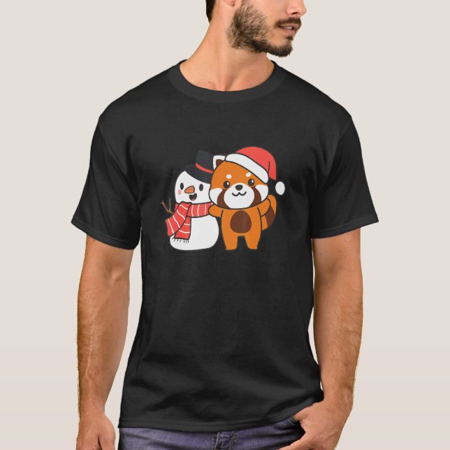 Camiseta Red Panda With Snowman In Winter For Christmas (Frente)