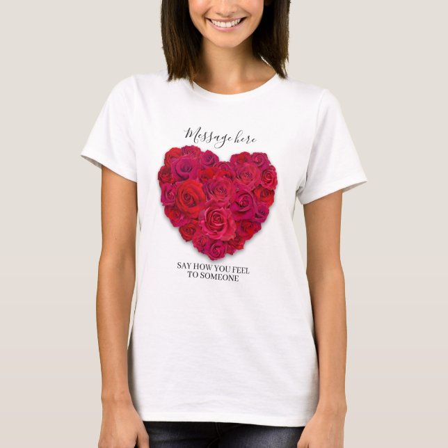 Camiseta Red Rose Heart Romantic Floral Custom Text (Frente)