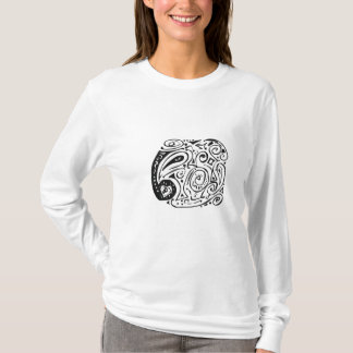 Camiseta Redemoinhos, corações e paisley