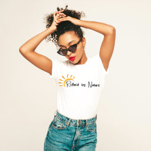 Camiseta "Refinado pela Natureza" Minimalista