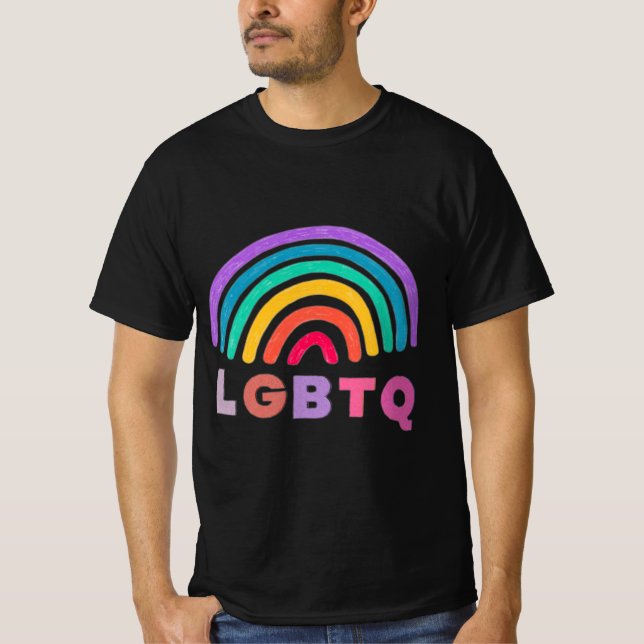 Camiseta Regenbogen gemalt mit Schrift LGBTQ (Frente)