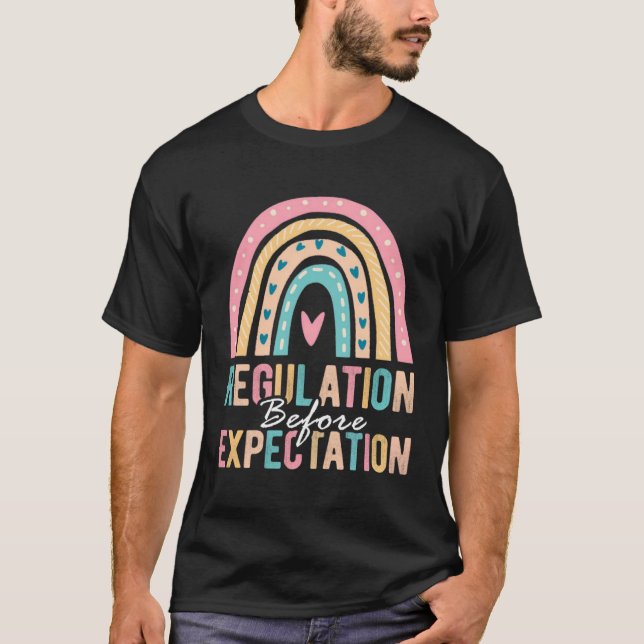 Camiseta Regulation Before Expectation Retro Neurodiversity (Frente)