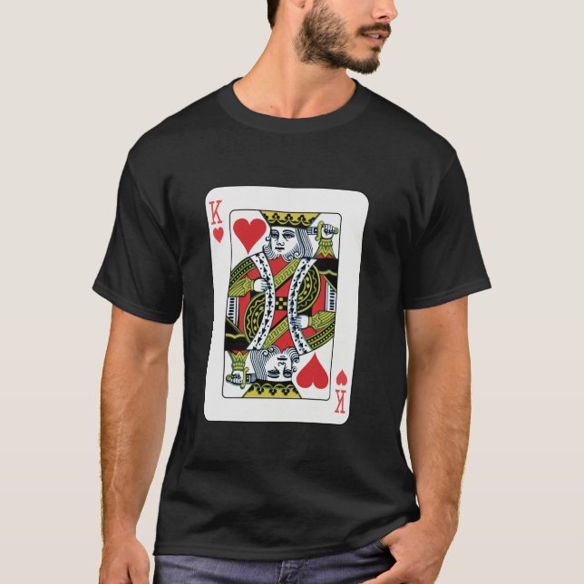 Camiseta Rei dos Corações Jogando Cartaz com Capa Longa (Frente)