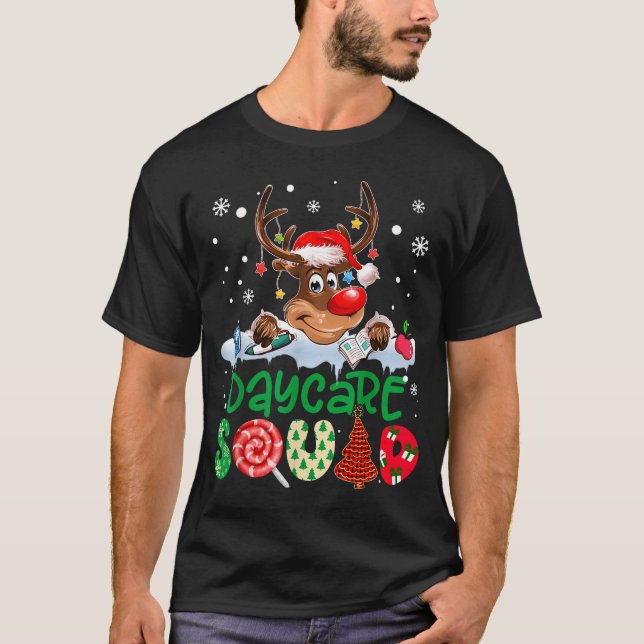 Camiseta Reindeer Santa Hat Daycare Squad Teacher Christmas (Frente)