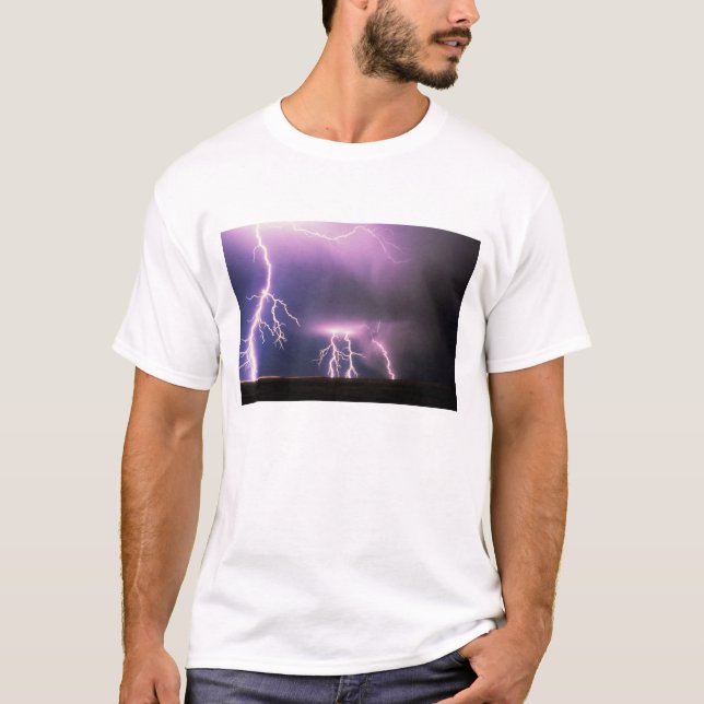 Camiseta Relâmpago. (Frente)