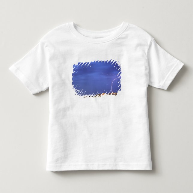 Camiseta Relâmpagos atingem montes perto de Scottsbluff (Frente)
