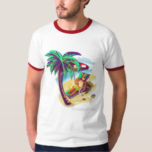Camiseta Relaxando o Urso de Verão em Praia Tropical