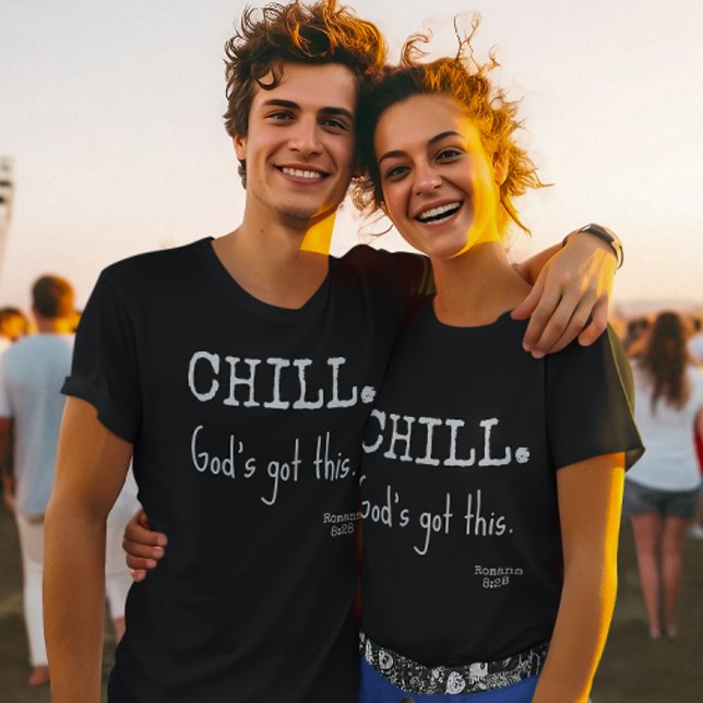 Camiseta Relaxe, Deus Tem Isso Escritura Romanos 8:28  (Criador carregado)