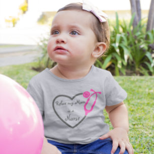 Camiseta Relaxe Minha Mãe É Uma Enfermeira Coração Estetosc