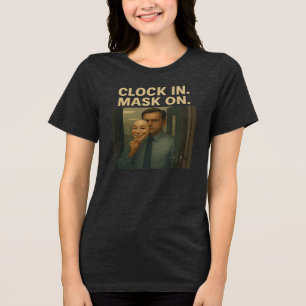 Camiseta Relógio. Máscara ativada.