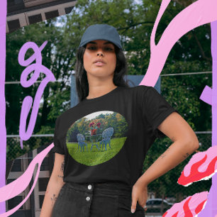 Camiseta Relvado Romântico da Mesa do Jardim de Flores do A