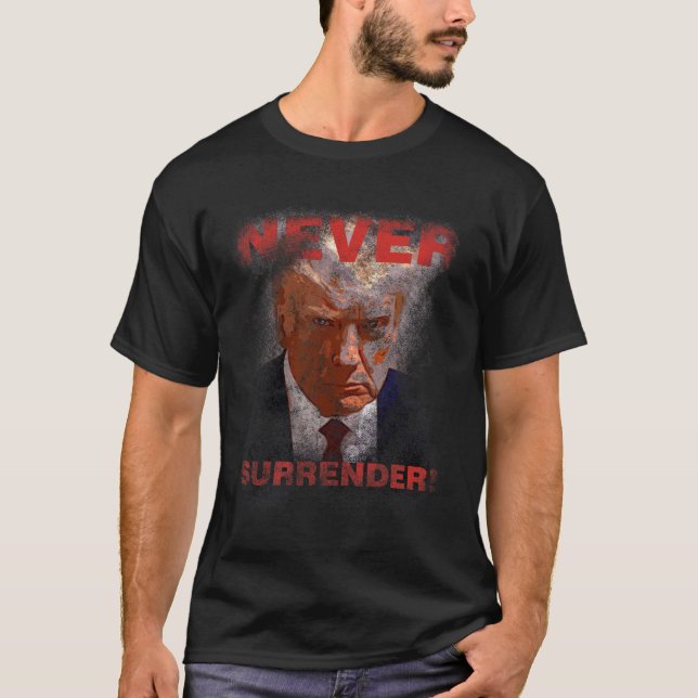 Camiseta Renúncia - Trump Mugshot 2024 (Frente)