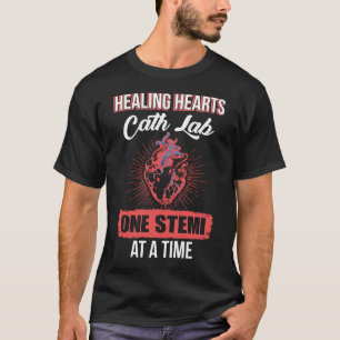 Camiseta Reparando Corações Laboratório De Cath Um Stemi