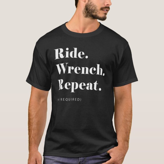 Camiseta Repetir A Chave Da Corrente, Conforme Necessário (Frente)