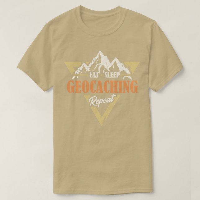Camiseta Repetir o Geocaching do Sono (Frente do Design)
