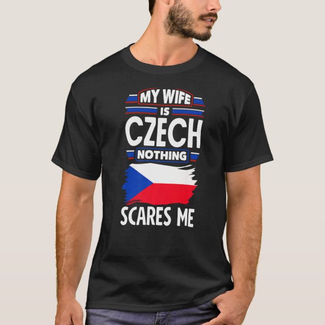 Camiseta República Tcheca Bandeira Minha Esposa É Tcheco Na (Frente)