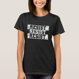 Camiseta Resist MAGA Oligarchy - Patriotic Democracy Distre