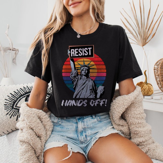 Camiseta RESIST Mãos Fora da Estátua da Liberdade Política (Criador carregado)