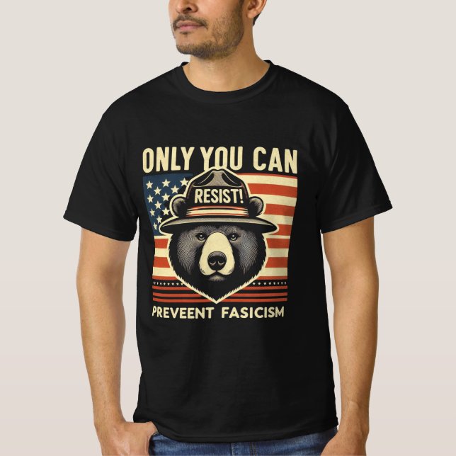 Camiseta Resistência e Prevenção do Urso Anti-Fascismo Negr (Frente)