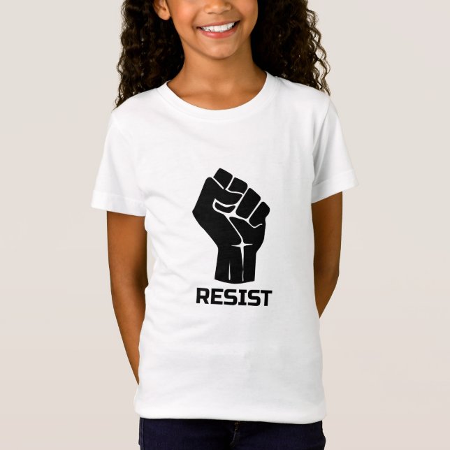 Camiseta Resistir com punho - em preto (Frente)