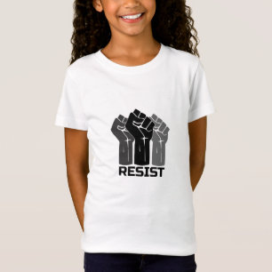 Camiseta Resistir com punho - em preto 0003