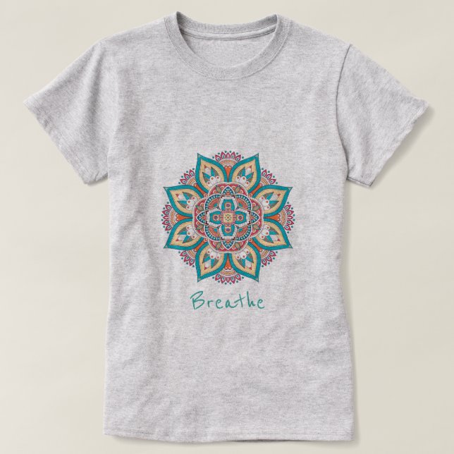 Camiseta Respire o slogan com mandala design (Frente do Design)