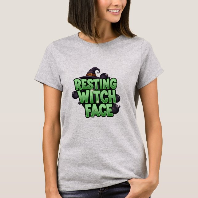 Camiseta Resting Witch Face Tee (Frente)