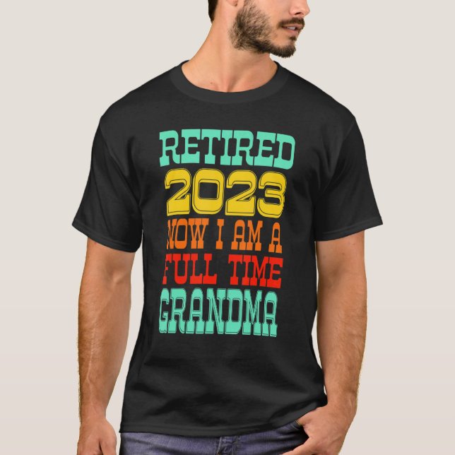 Camiseta Retired Grandma 2023 (Frente)