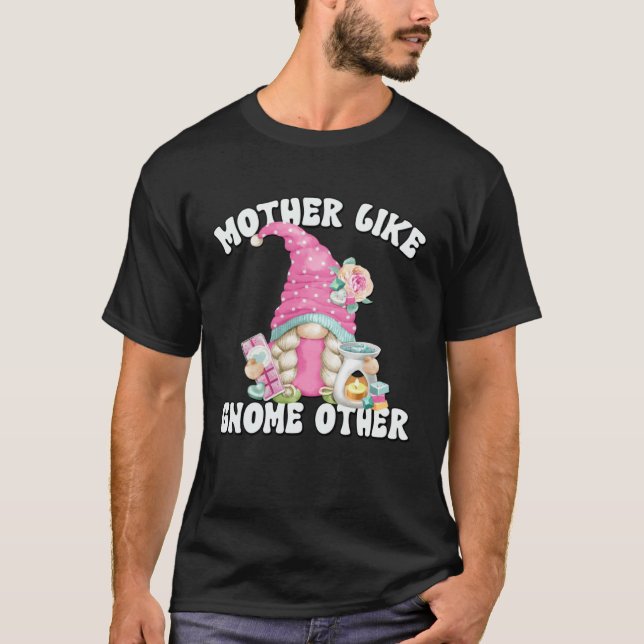 Camiseta Retired Grandma Gnome Mom For Mothers Day  Soap Ma (Frente)