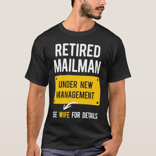 Camiseta Retired Postal Worker Management Wife Mailman Reti (Frente)
