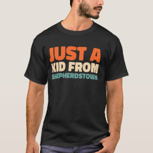 Camiseta Retrair-Nos Cidade Apenas Um Miúdo De West Virgini